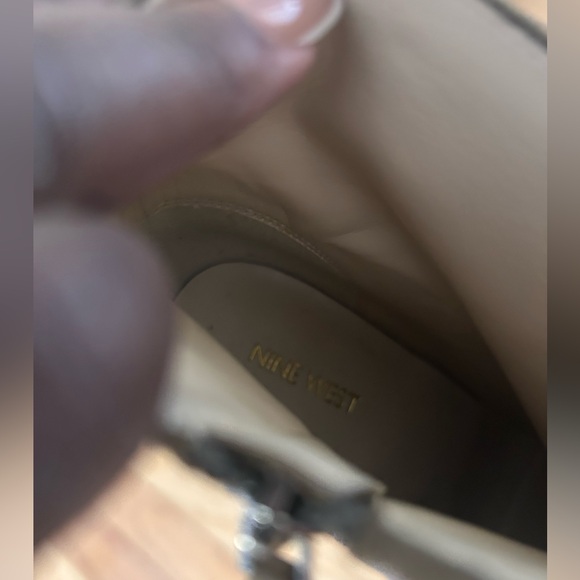 Sleek booties! - Picture 2 of 7